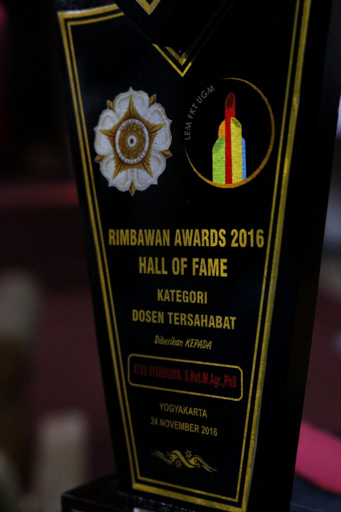 Rimbawan Awards 2016 Dosen Tersahabat Atus Syahbudin